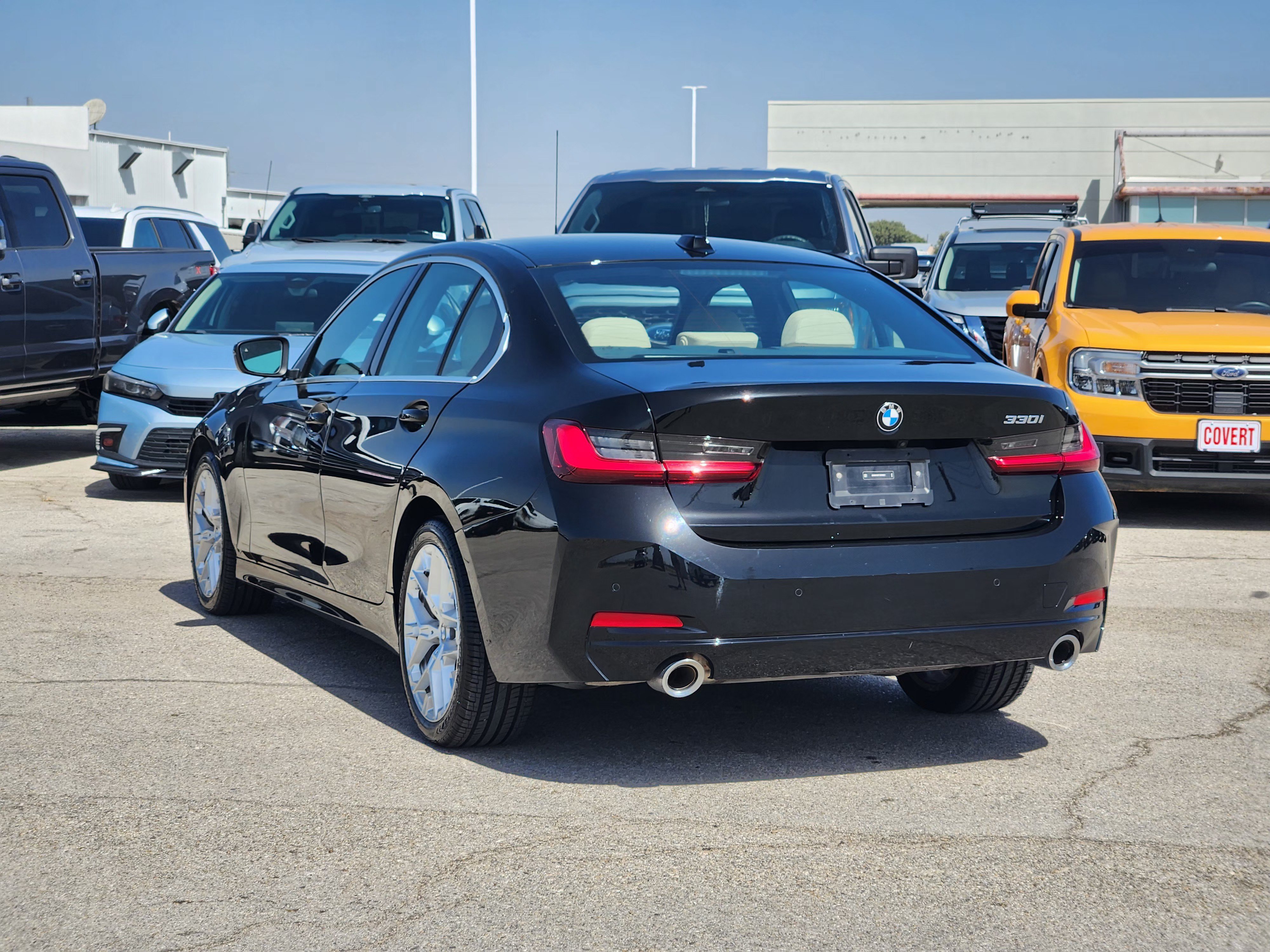 Used 2025 BMW 330i Sedan RWD image 5