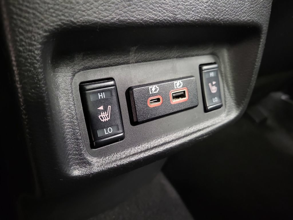 Used 2023 Nissan Maxima SL FWD image 27