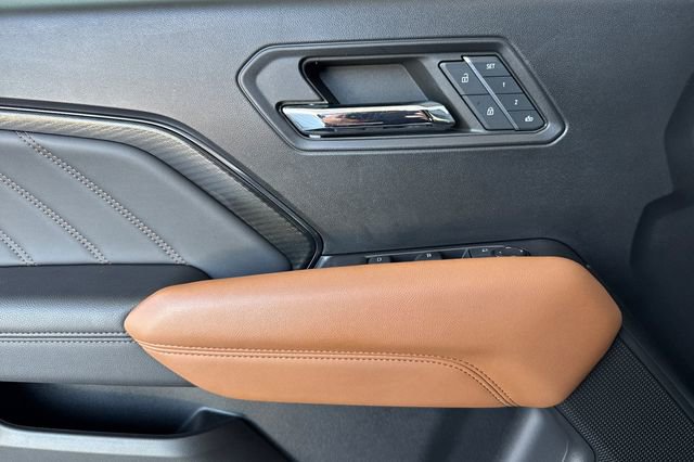 Used 2024 GMC Canyon AT4 w/ AT4 Premium Package image 11