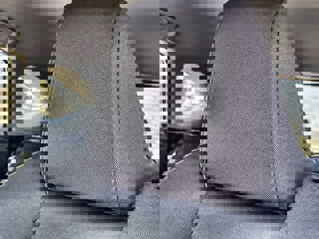 Used 2021 Toyota Venza LE w/ Carpet Mat Package (TMS) image 25