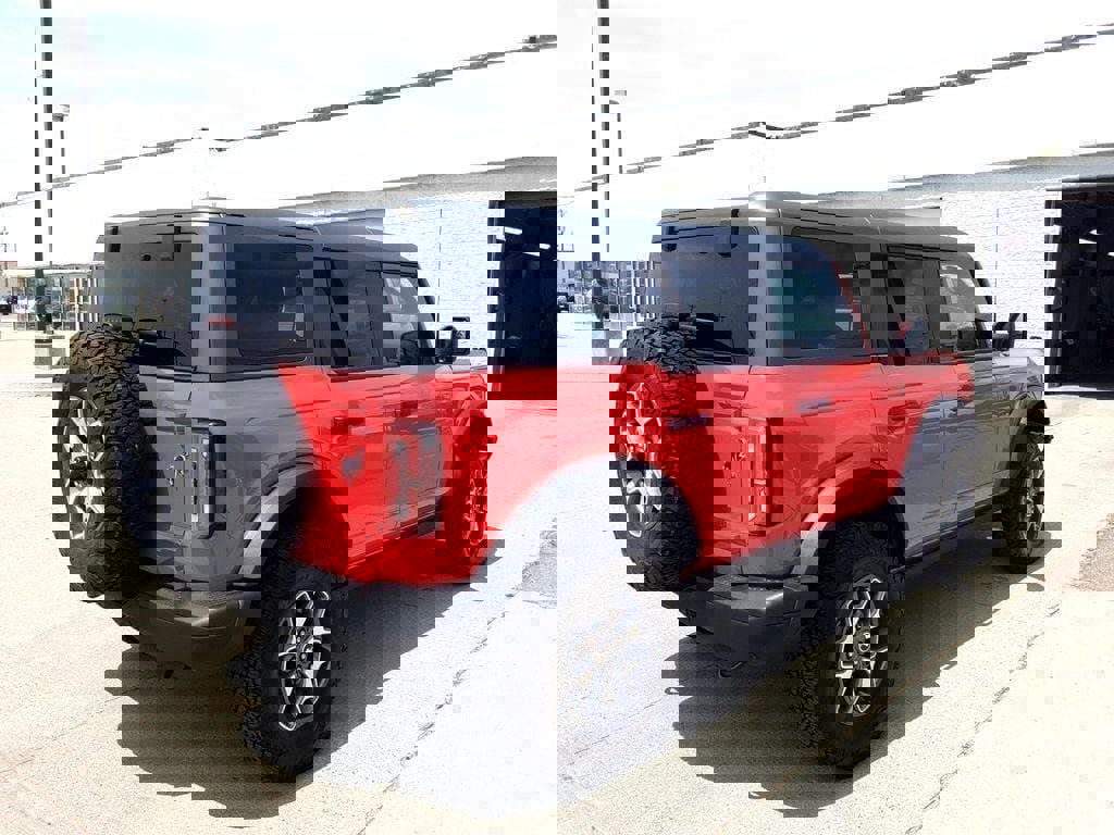 Used 2024 Ford Bronco Badlands image 5