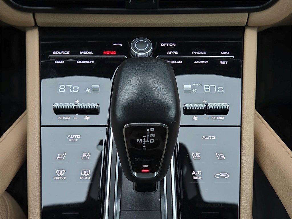 Used 2021 Porsche Cayenne Coupe image 13