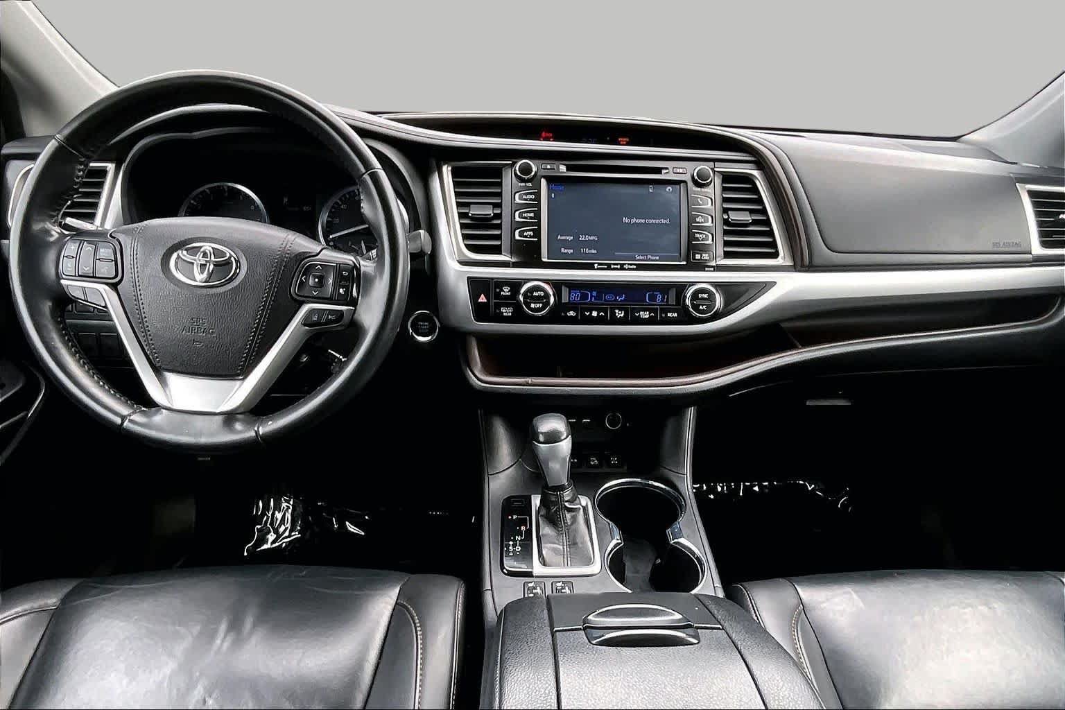 Used 2019 Toyota Highlander XLE AWD/4WD image 16