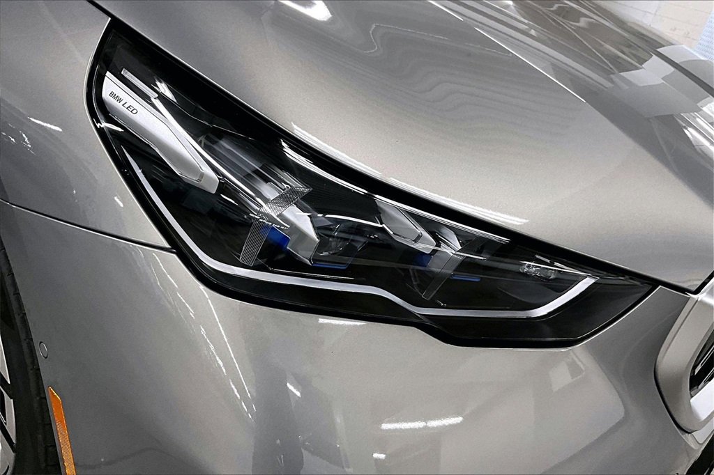 Used 2025 BMW i5 xDrive40 w/ Premium Package image 30