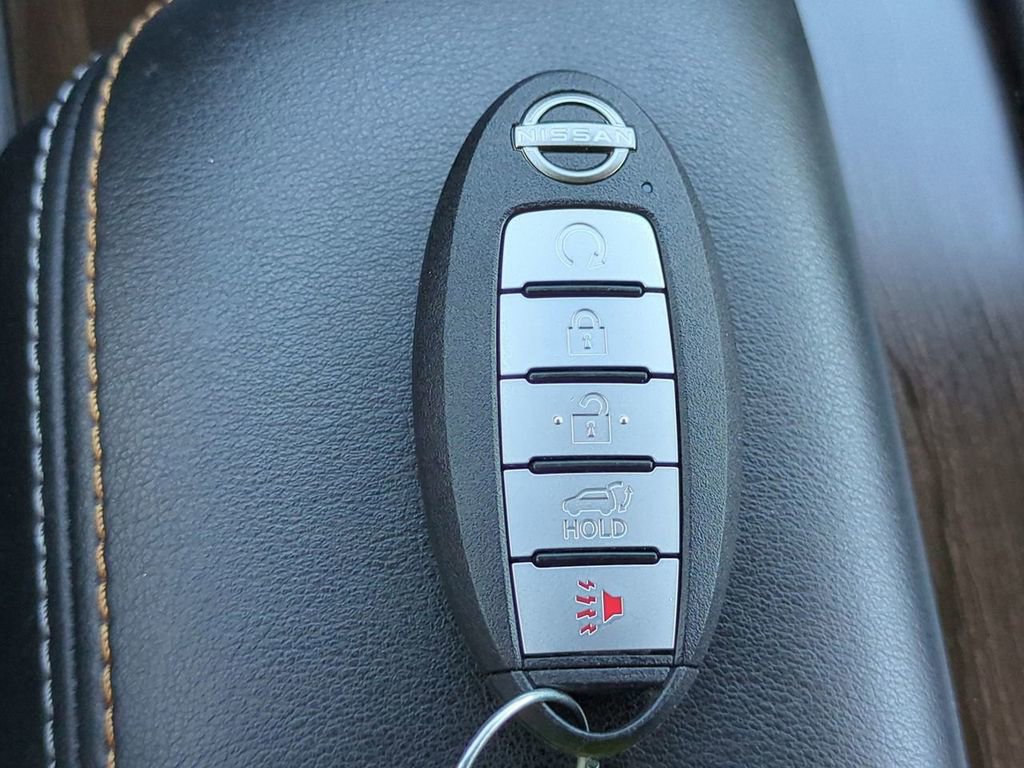 Certified 2023 Nissan Murano Platinum w/ Cargo Package image 32