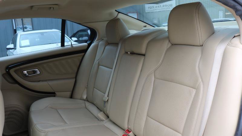 Used 2019 Ford Taurus Limited FWD image 18