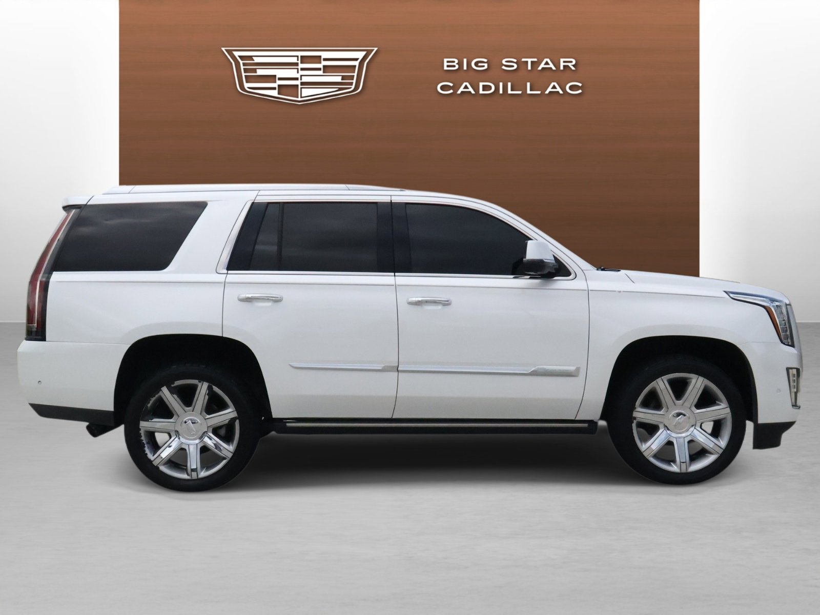 Used 2018 Cadillac Escalade Premium Luxury RWD image 6