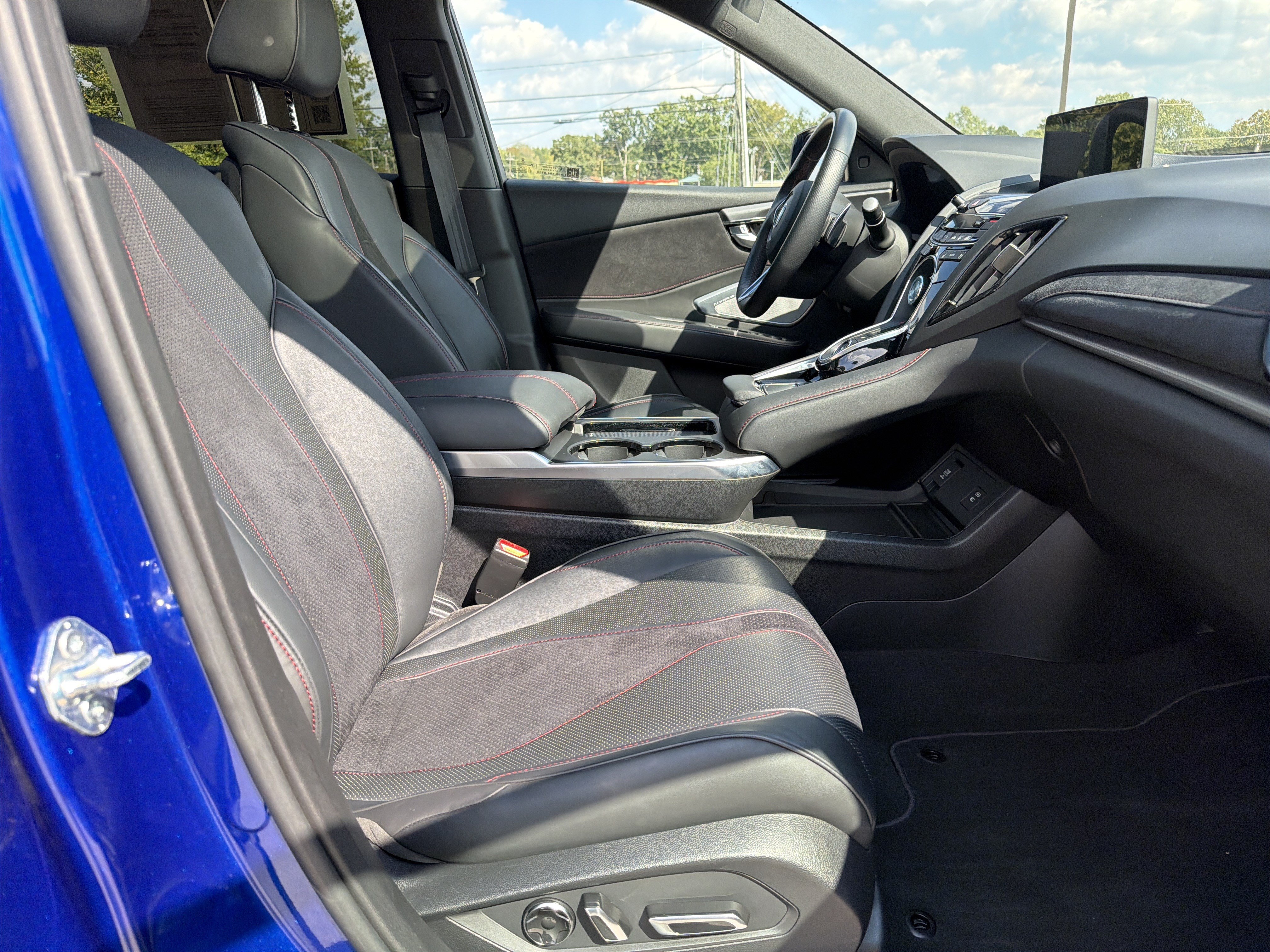 Used 2025 Acura RDX w/ Advance Package AWD/4WD image 29