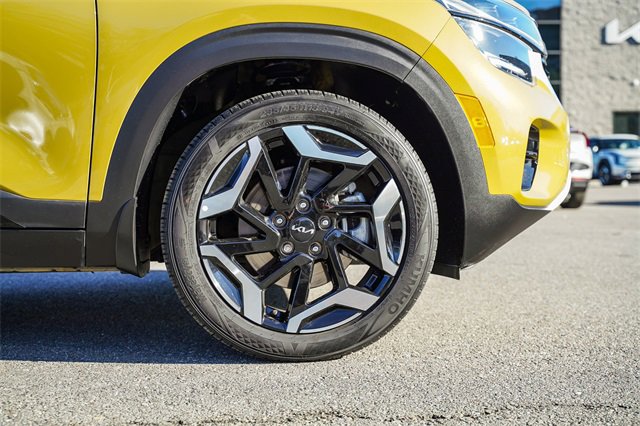 Certified 2024 Kia Seltos SX w/ SX Sunroof Package image 10