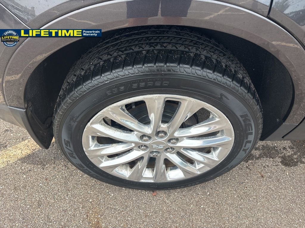 Used 2017 Cadillac XT5 Platinum w/ Driver Assist Package image 10