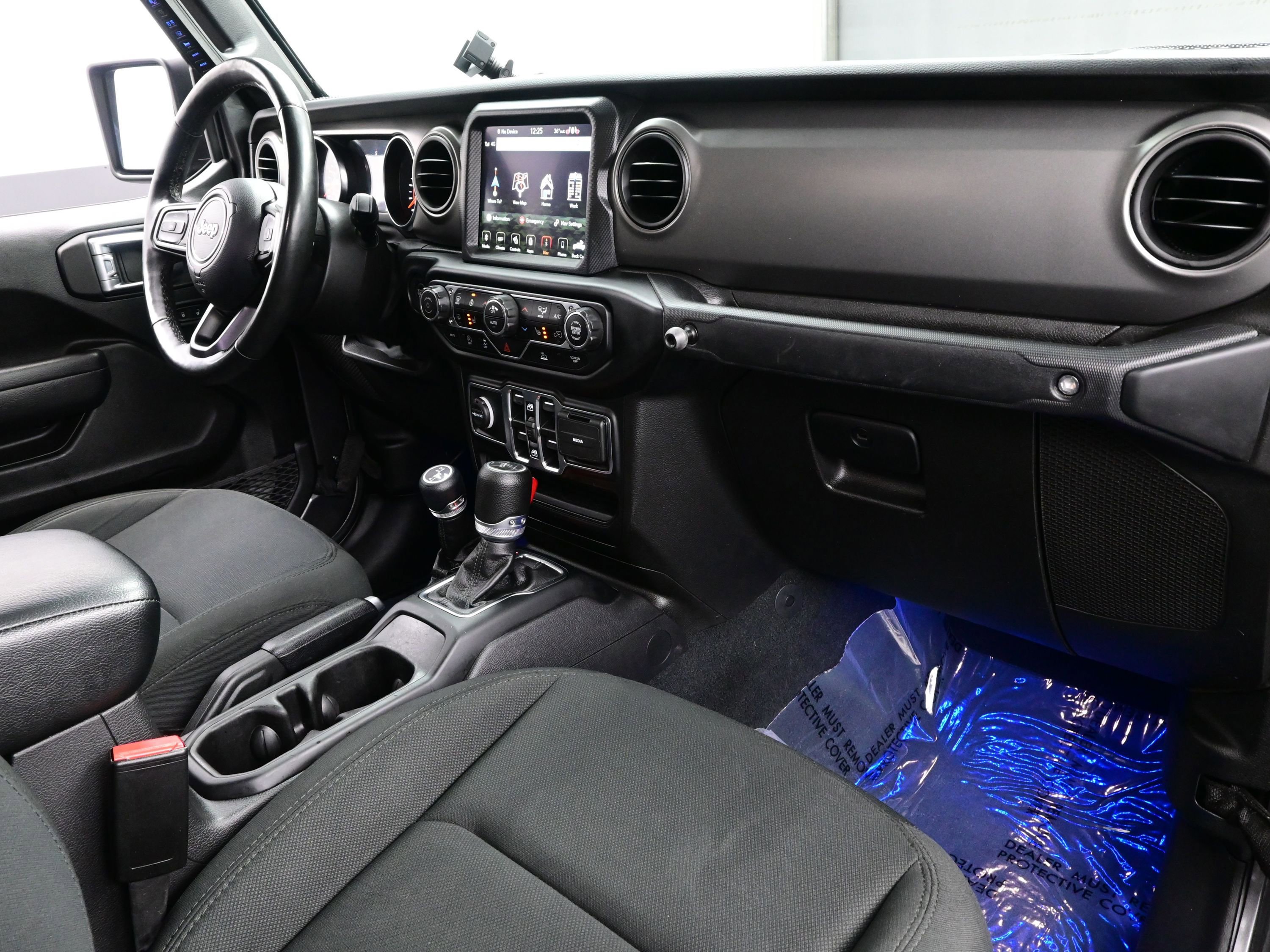 Used 2022 Jeep Gladiator Willys image 13