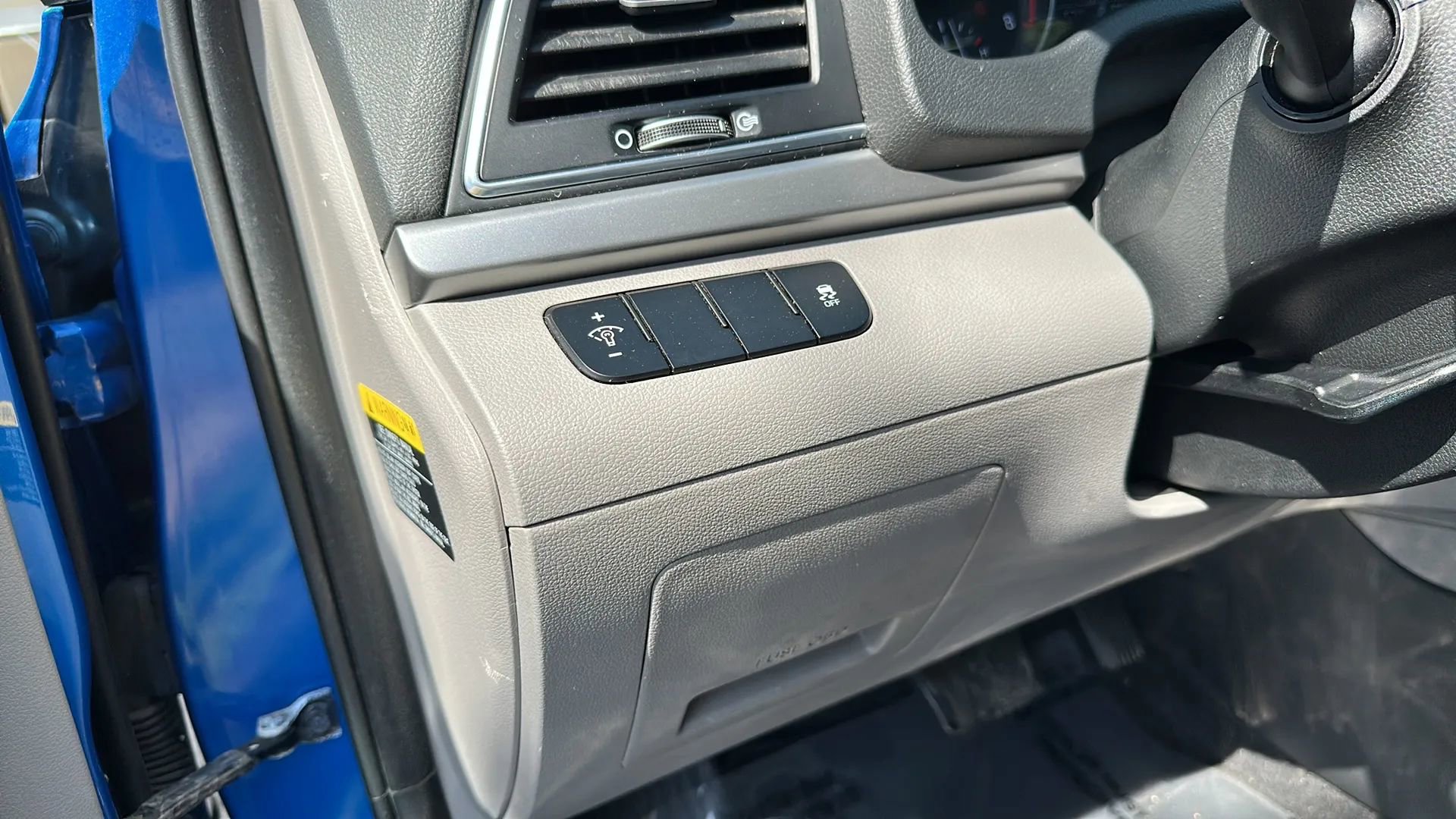 Used 2017 Hyundai Elantra SE image 42