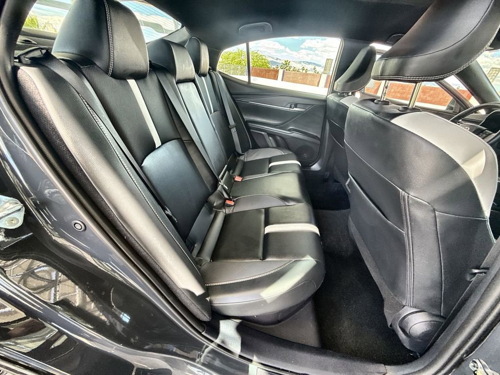 Used 2025 Toyota Camry SE image 19