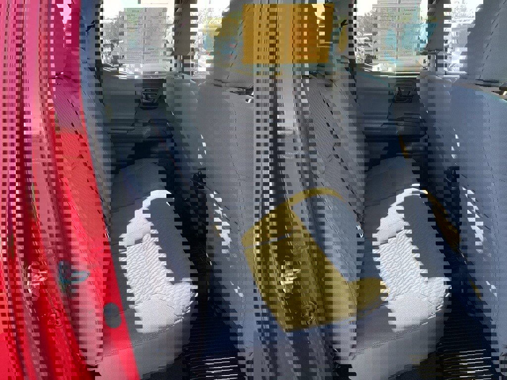 Used 2020 Toyota Tacoma SR image 18