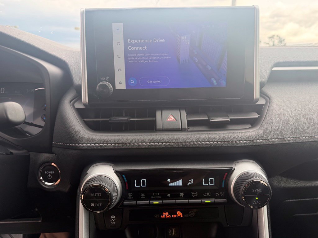 Used 2025 Toyota RAV4 XLE AWD/4WD image 16