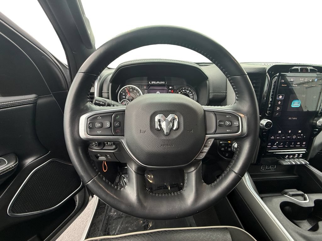 Used 2023 RAM 1500 Laramie AWD/4WD image 12
