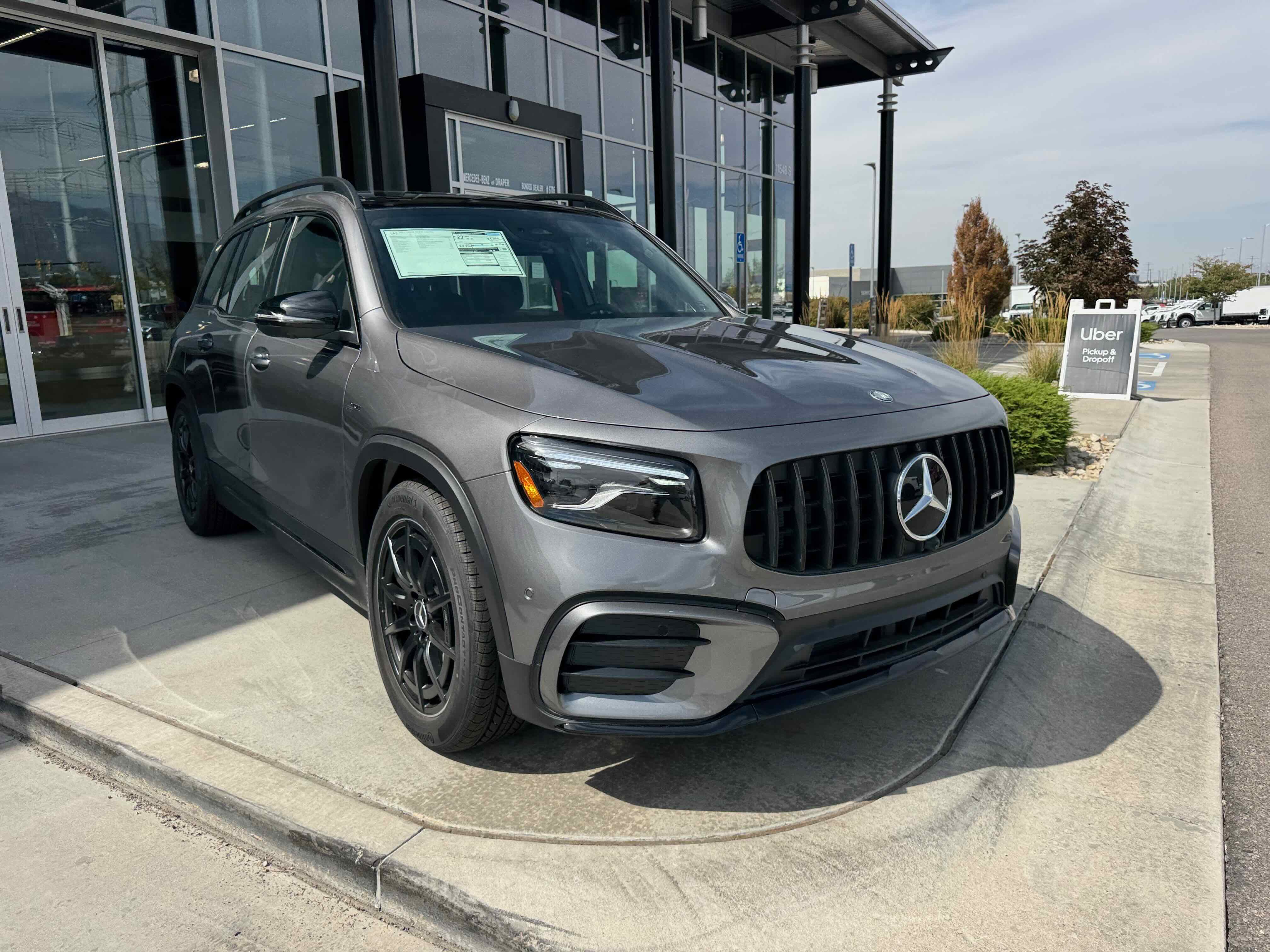 New 2025 Mercedes-Benz GLB 35 AMG 4MATIC image 11