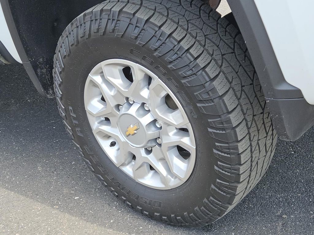 Used 2024 Chevrolet Silverado 2500 LT image 7