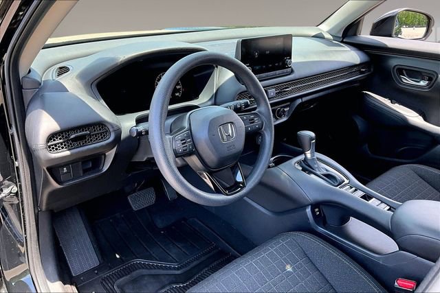 Used 2025 Honda HR-V LX image 16