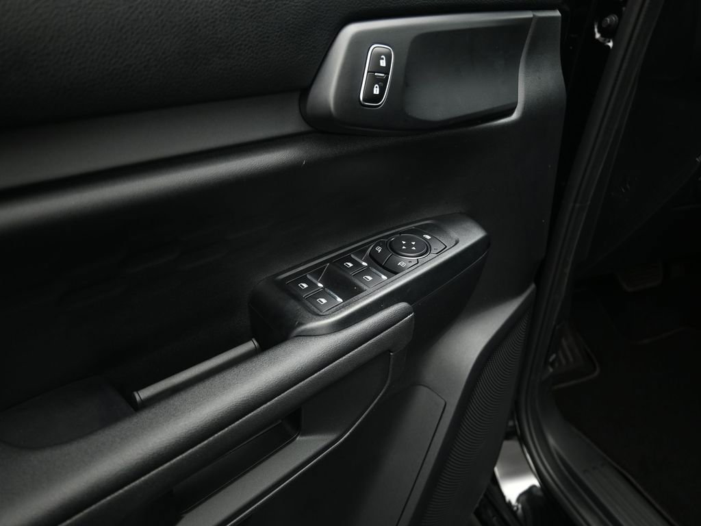 Used 2025 Ford Ranger XL image 9