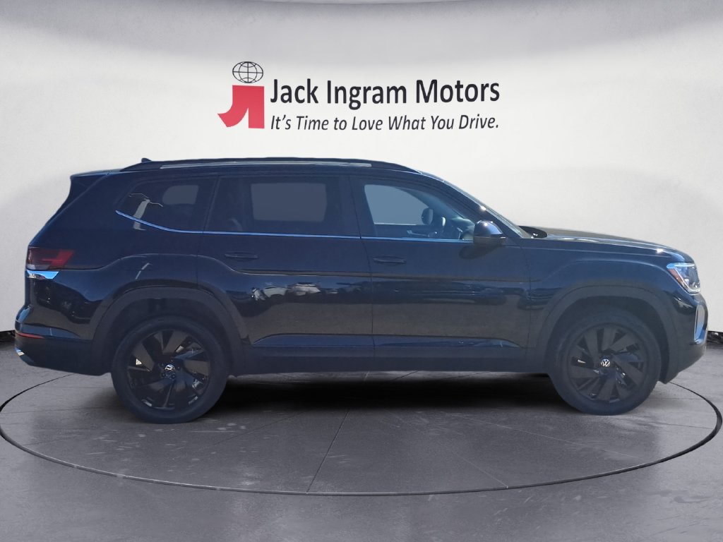 Used 2026 Volkswagen Atlas SE FWD image 6