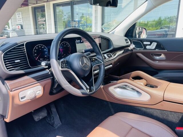 Used 2024 Mercedes-Benz GLE 350 4MATIC w/ 3rd Row Seat Package image 8