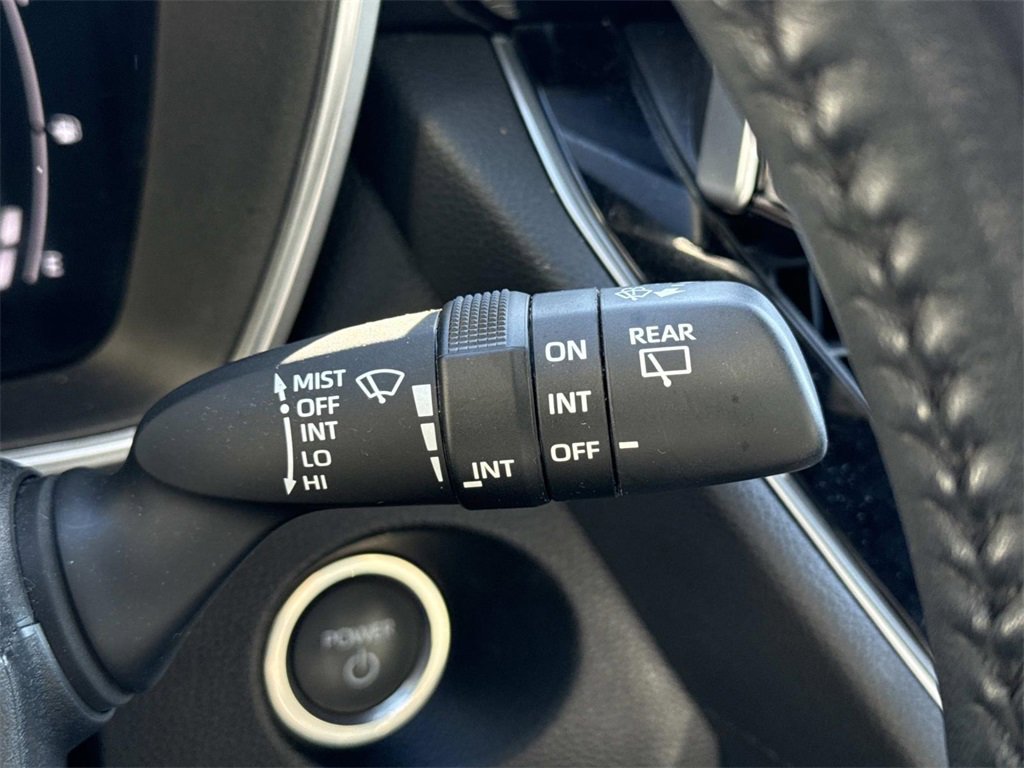 Used 2023 Toyota Corolla Cross XSE w/ Convenience Package image 28