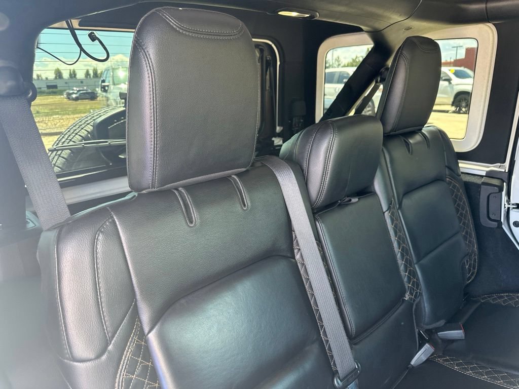 Used 2021 Jeep Wrangler Unlimited Sahara AWD/4WD image 27
