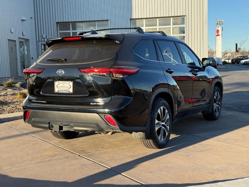 Certified 2023 Toyota Highlander XLE image 5