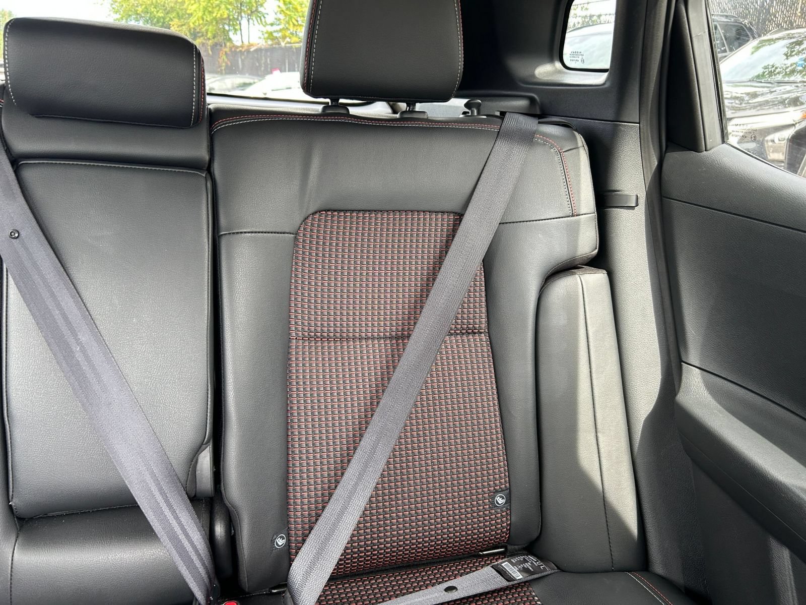Used 2026 Nissan Kicks SR AWD/4WD image 31