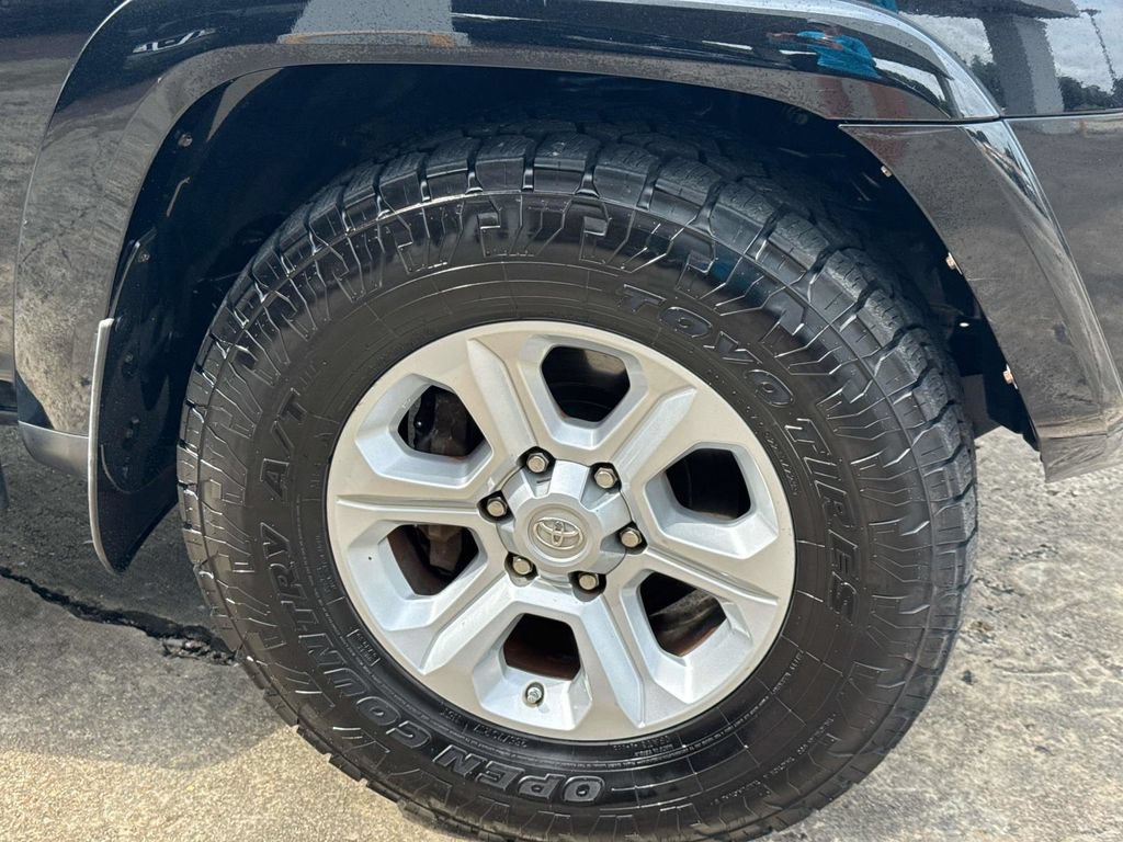 Used 2016 Toyota 4Runner SR5 RWD image 10