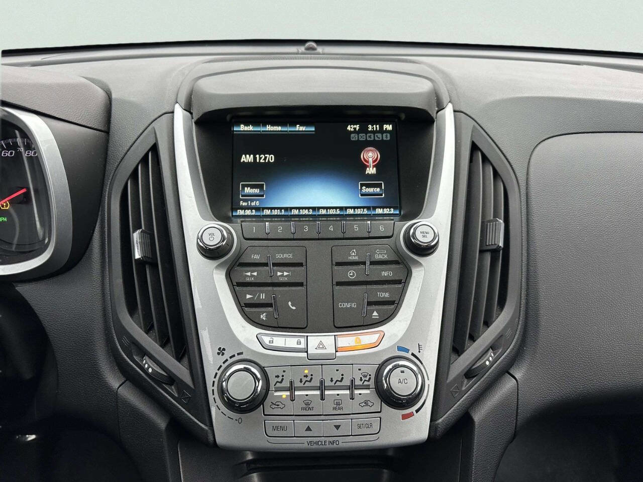 Used 2015 Chevrolet Equinox LT image 25