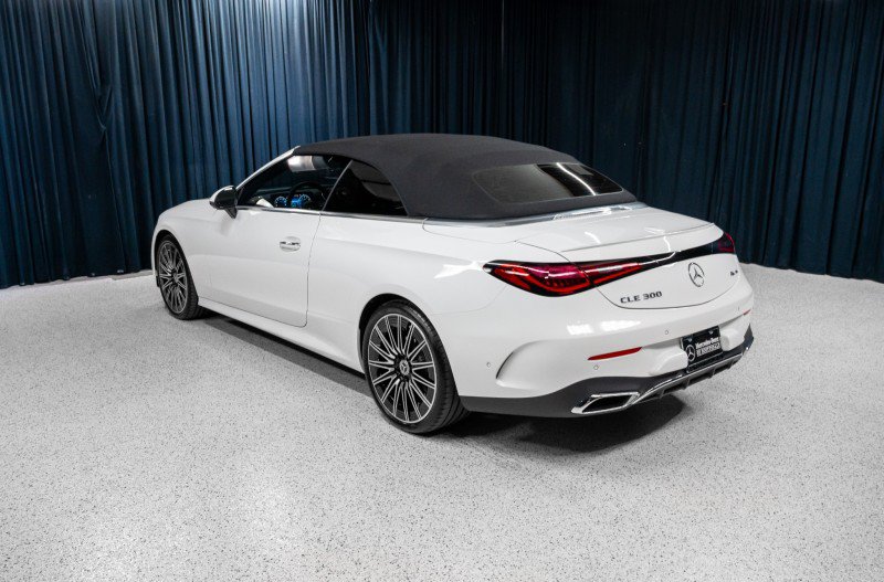Certified 2026 Mercedes-Benz CLE 300 4MATIC Cabriolet image 10