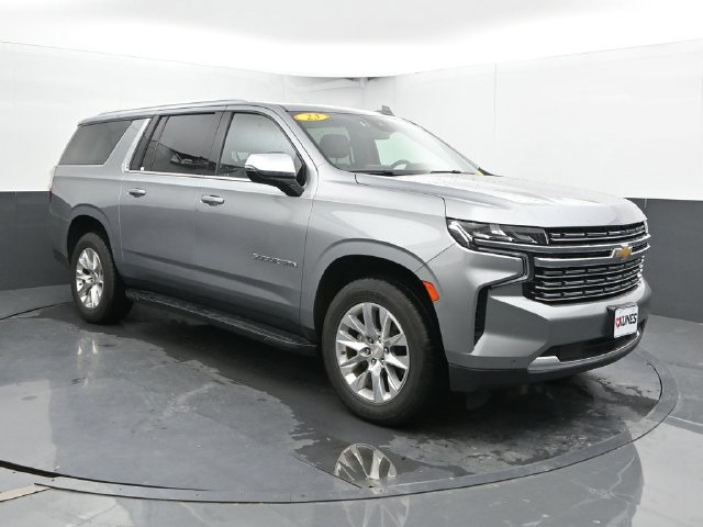 Used 2023 Chevrolet Suburban Premier AWD/4WD image 5