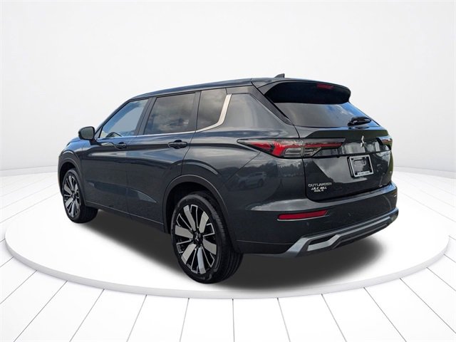 New 2025 Mitsubishi Outlander SE image 5