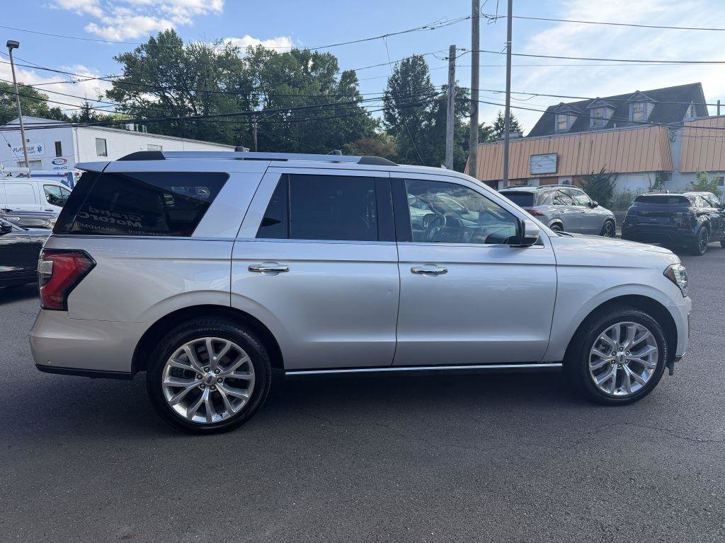 Used 2019 Ford Expedition Limited w/ Equipment Group 302A AWD/4WD image 6