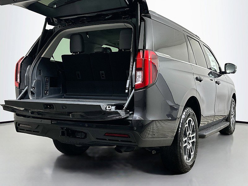 New 2025 Ford Expedition Active image 20