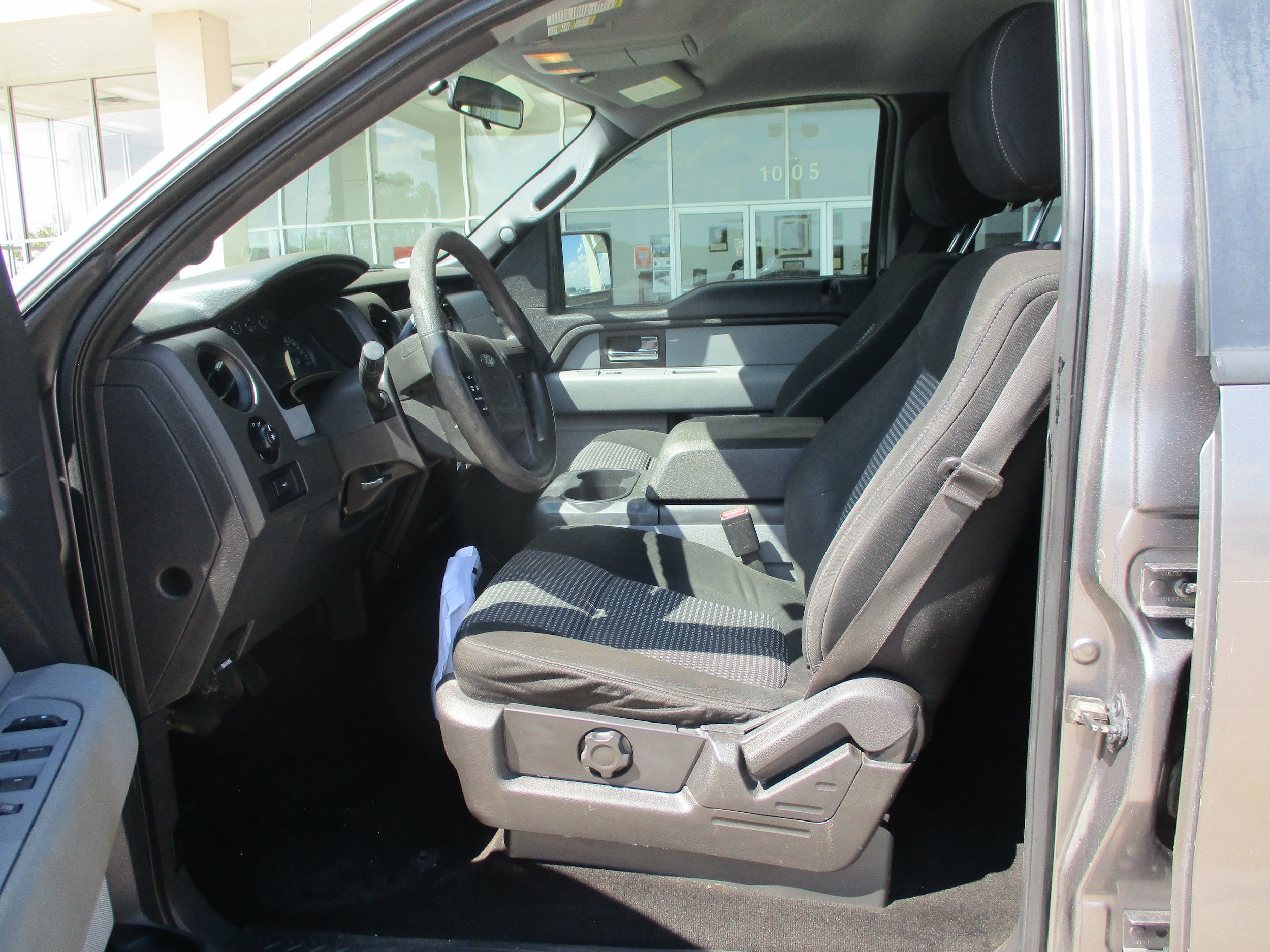 Used 2014 Ford F150 STX w/ Equipment Group 201A Mid AWD/4WD image 4