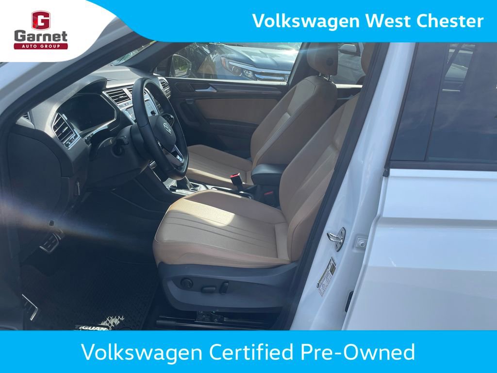 Certified 2024 Volkswagen Tiguan SE R-Line AWD/4WD image 10