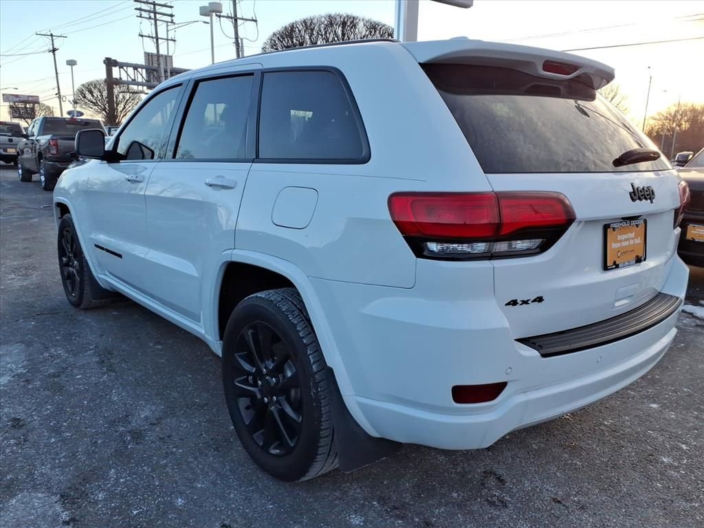 Used 2021 Jeep Grand Cherokee Laredo X image 4