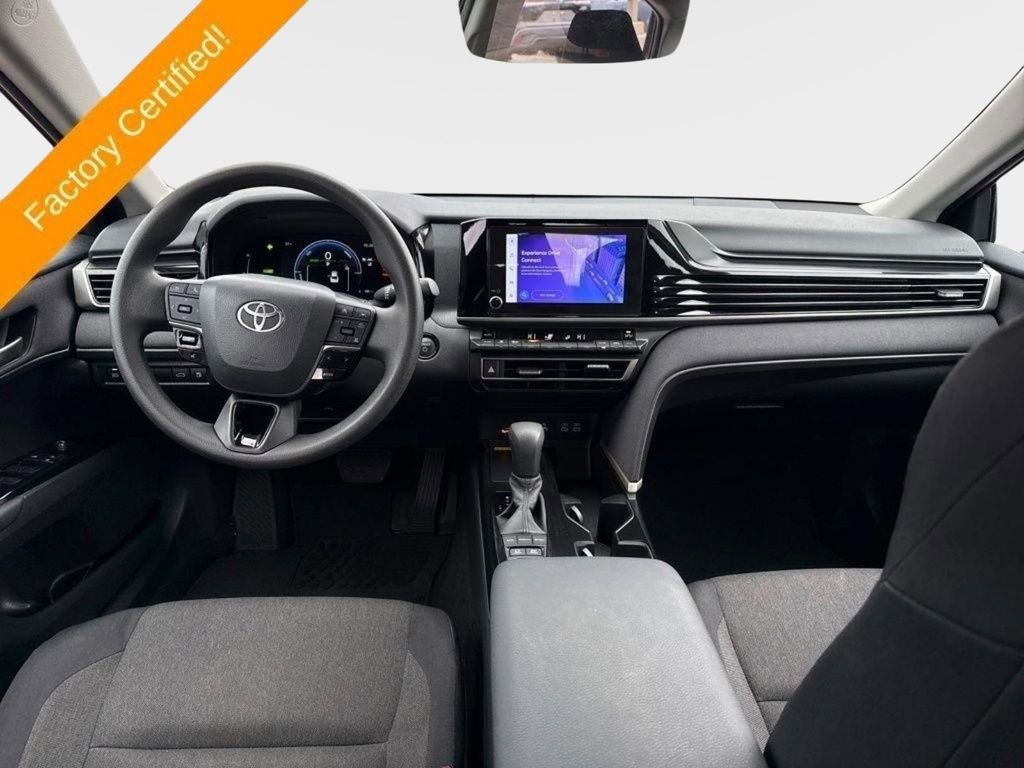 Used 2025 Toyota Camry LE image 21