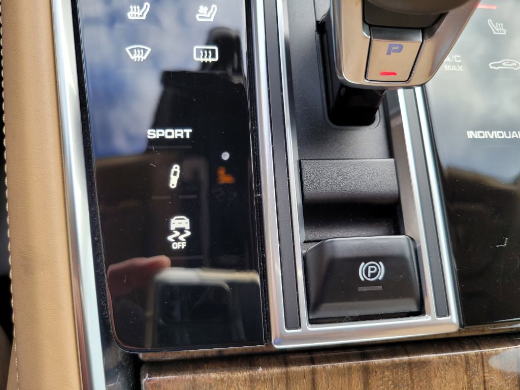 Used 2017 Porsche Panamera Turbo image 42