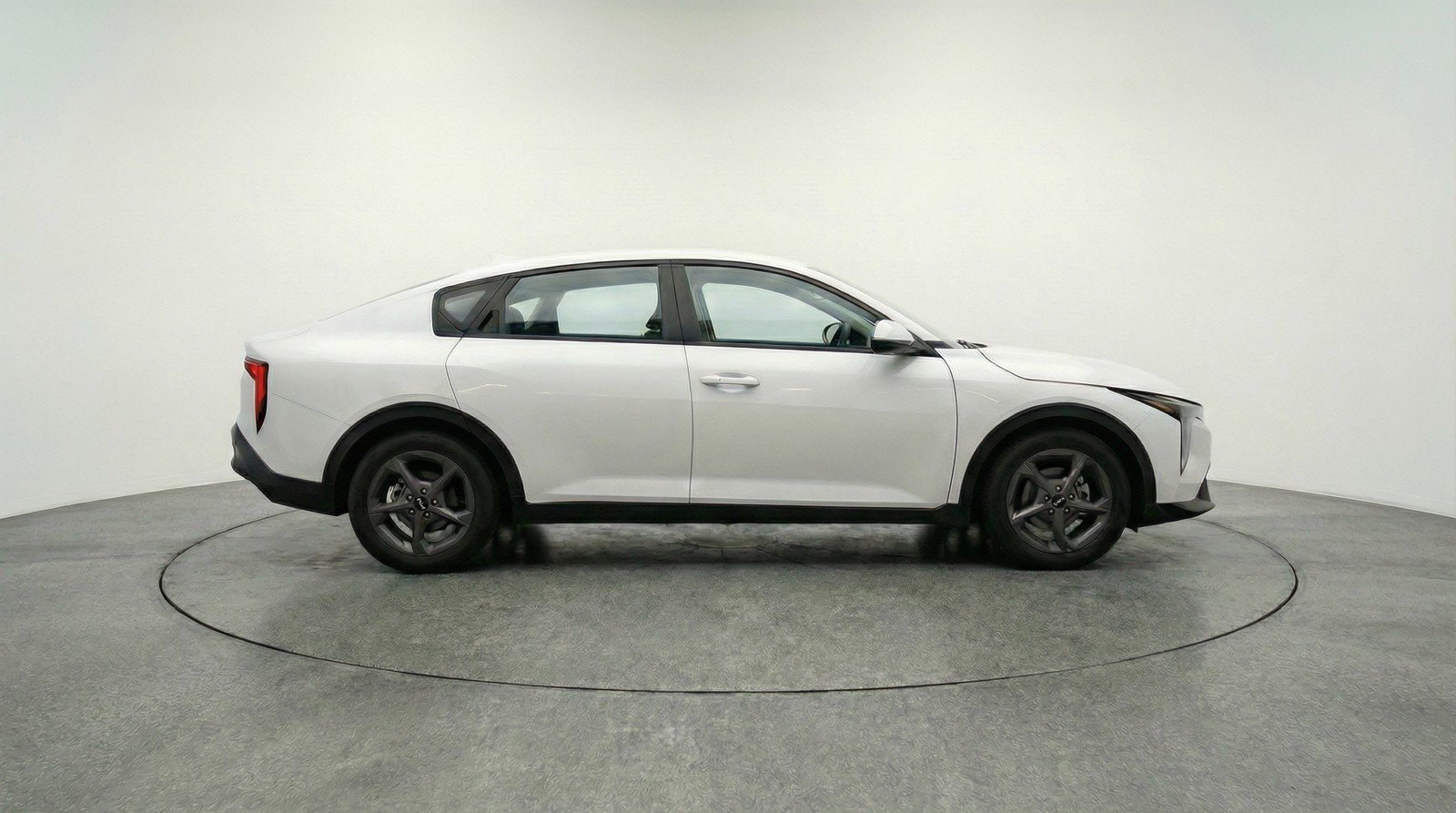 Used 2025 Kia K4 LXS image 11
