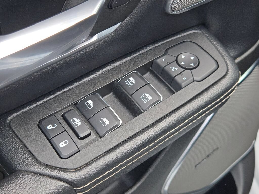 Used 2025 RAM 1500 Laramie w/ Night Edition AWD/4WD image 25