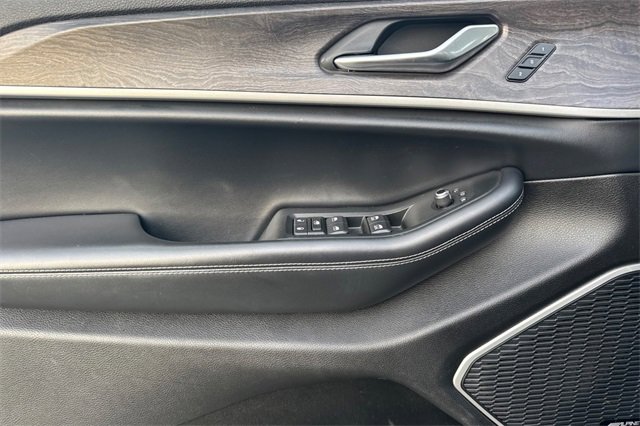 Used 2021 Jeep Grand Cherokee L Limited image 11