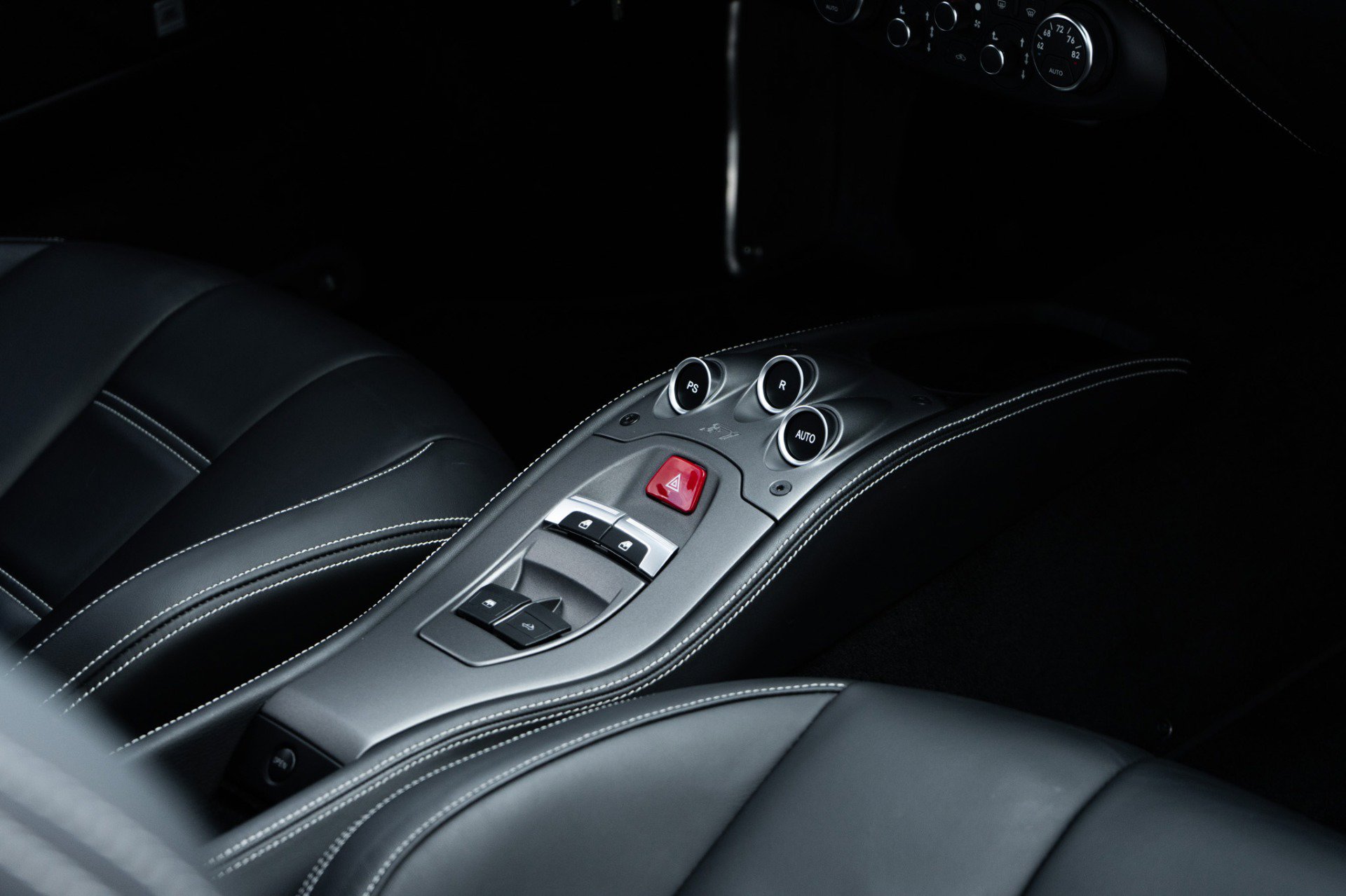 Used 2013 Ferrari 458 Spider image 25