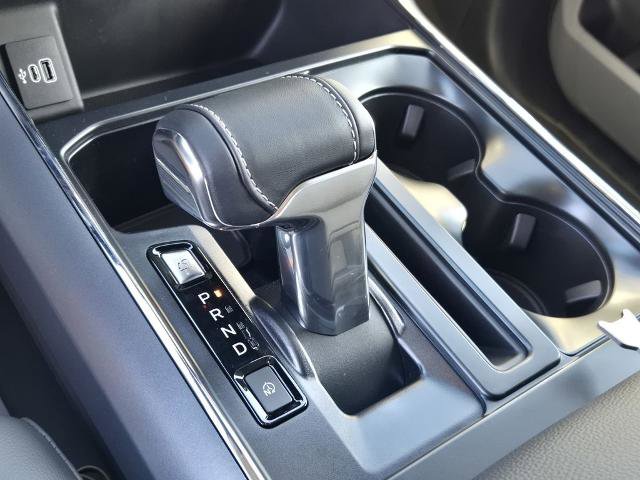 New 2025 Ford F150 Lightning Flash AWD/4WD image 10