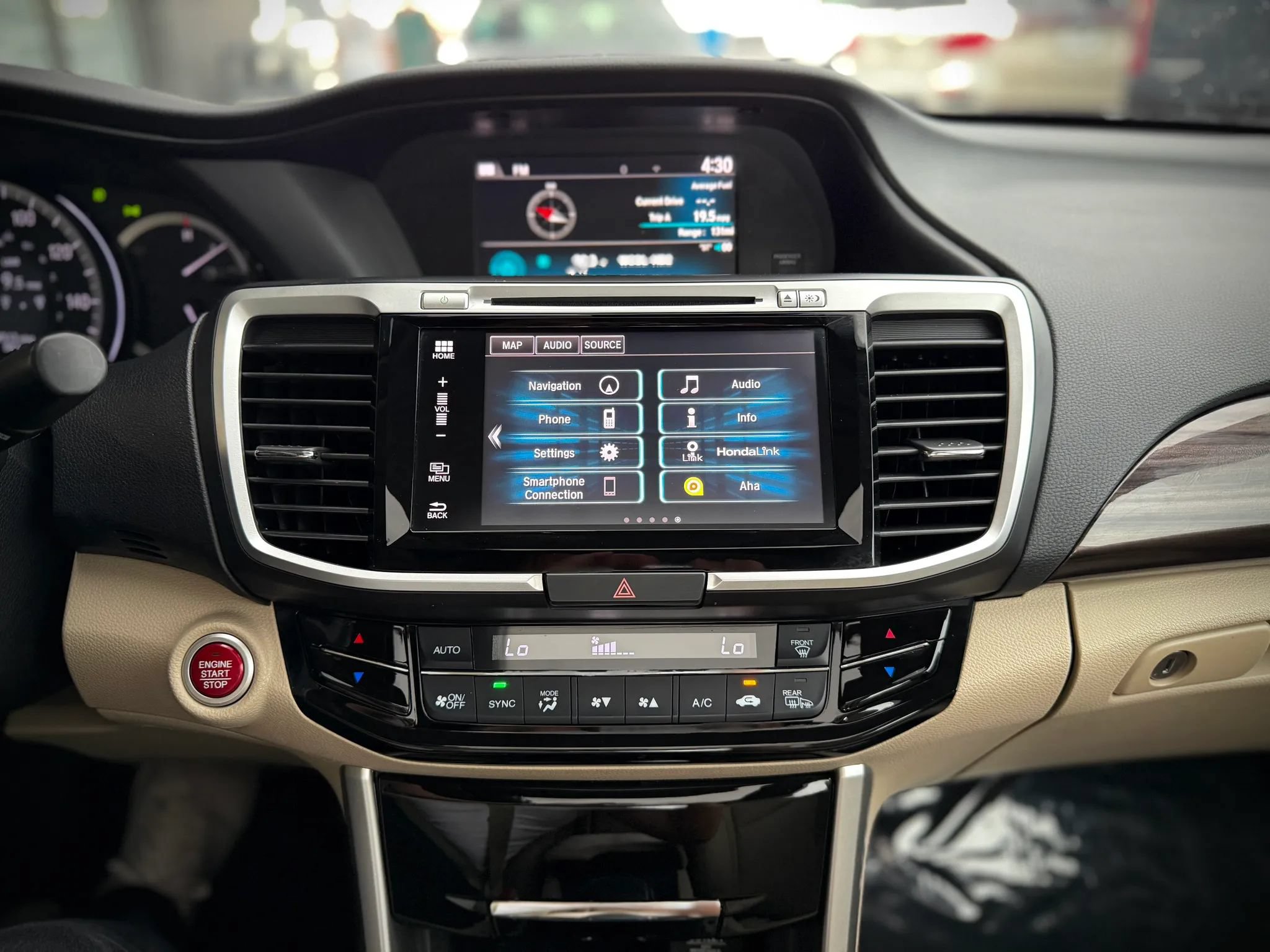 Used 2016 Honda Accord Touring image 14