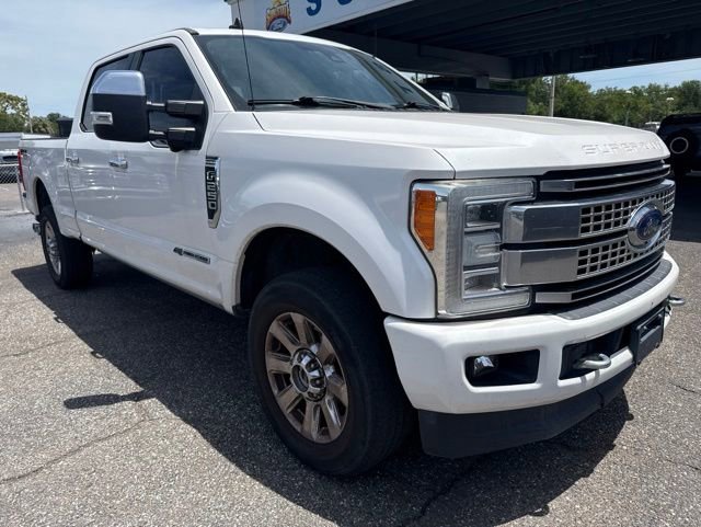 Used 2019 Ford F250 Platinum w/ Platinum Ultimate Package AWD/4WD image 4