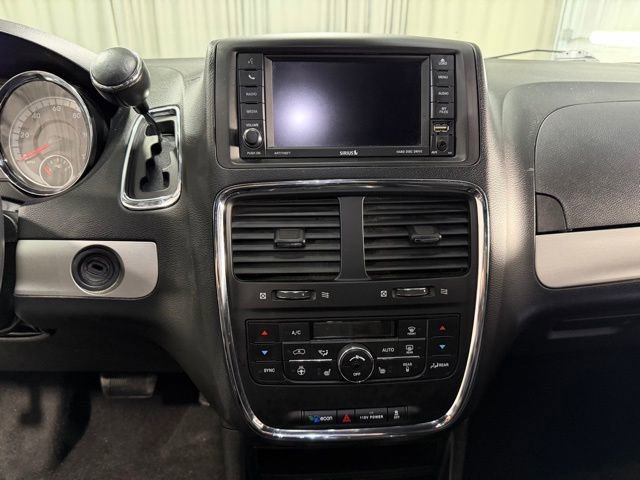 Used 2017 Dodge Grand Caravan GT FWD image 14